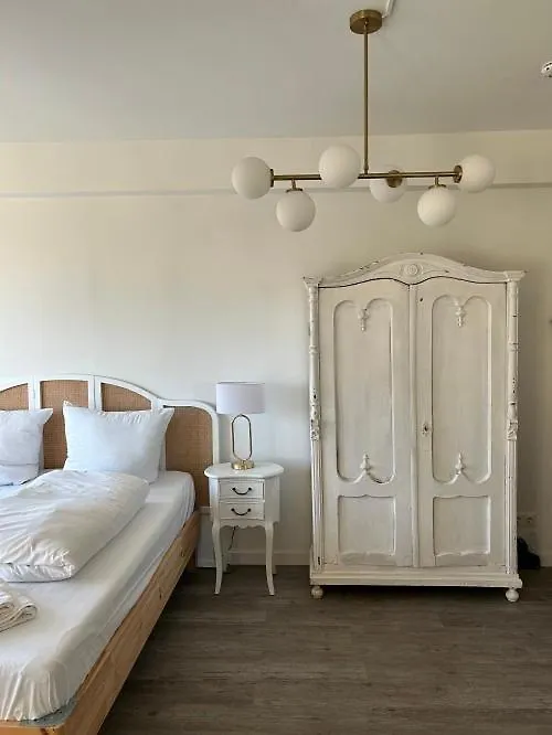 Studio-Apartment Shabby 47 Citynah, Retro & Modern Hamburg Daire