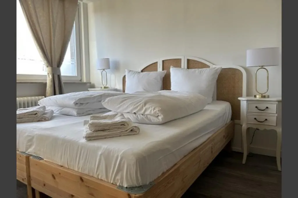 Daire Studio-Apartment Shabby 47 Citynah, Retro & Modern Hamburg